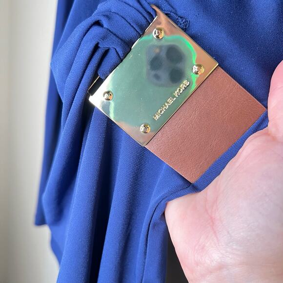 Michael Kors Long Sleeve Jersey Top With Gold Plate Side, navy size medium - Picture 7 of 7